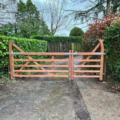Yeoman Entrance Gates
