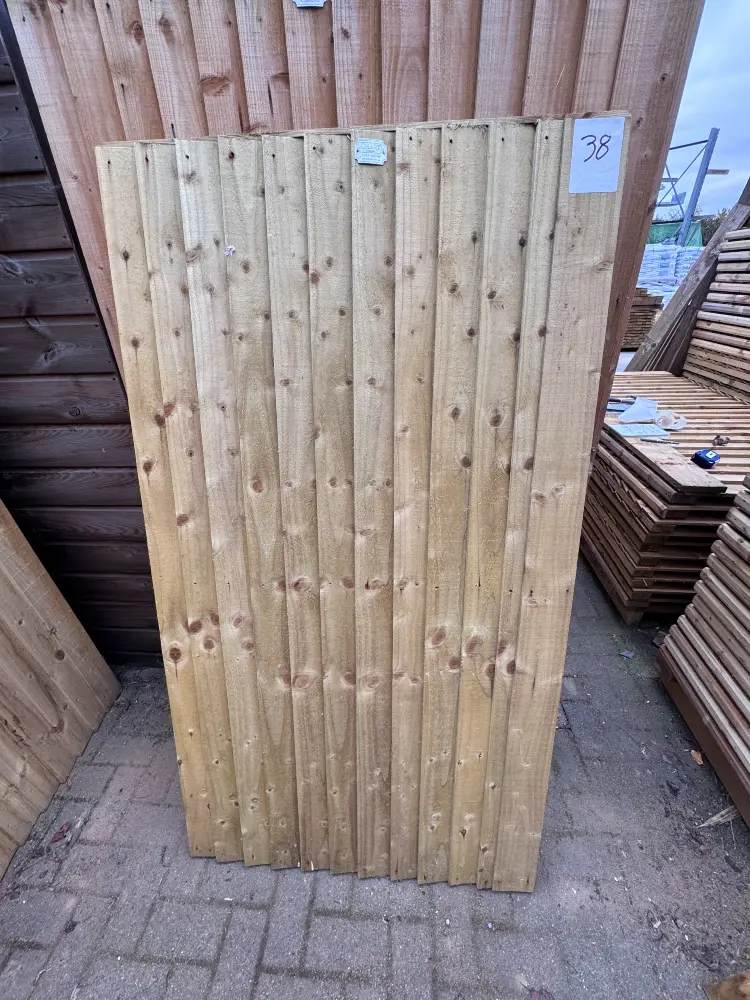 38 Featheredge Close Boarded Fence Panel 900mm Wide x 1165mm High Clearance