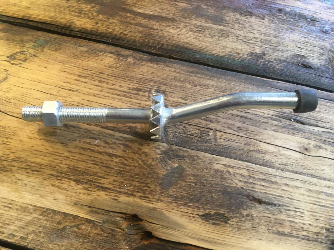 Self Locking Field Gate Catch Striker