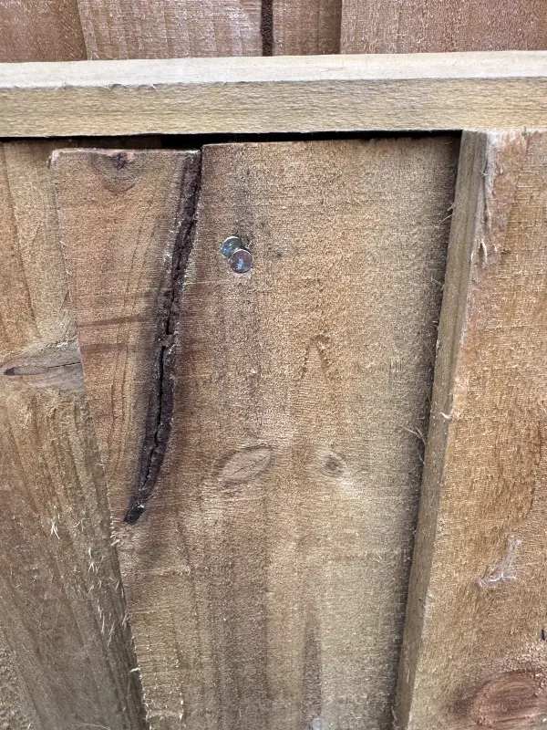 08 Featheredge Close Boarded Fence Panel 1062mm High x 646mm wide Clearance