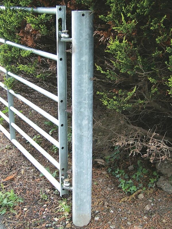 Metal Gate Hanging Post.jpeg