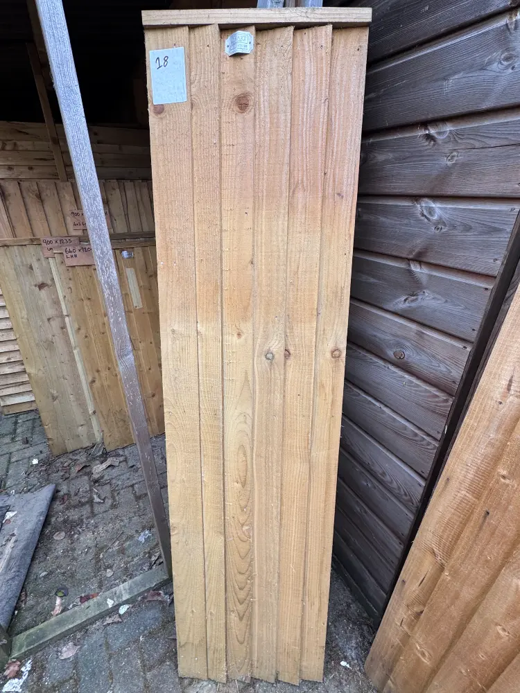 18 Chart Featheredge Garden Gate 475mm Wide x 1833mm High Clearance 