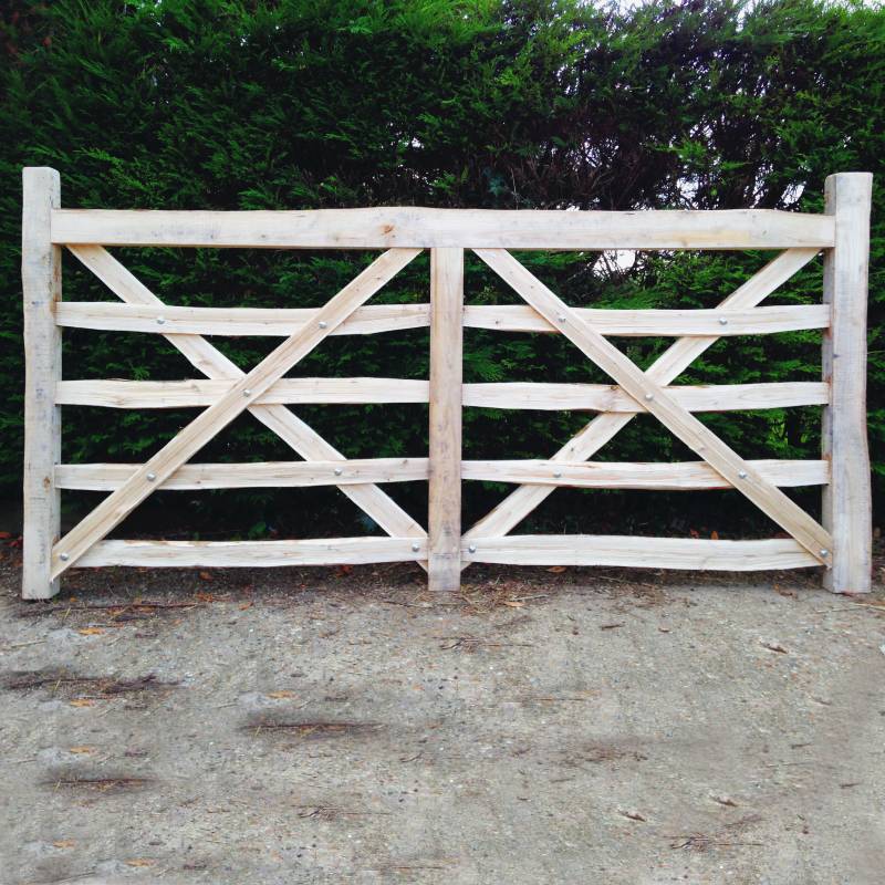 Chestnut Cleft Five Bar Field Gate