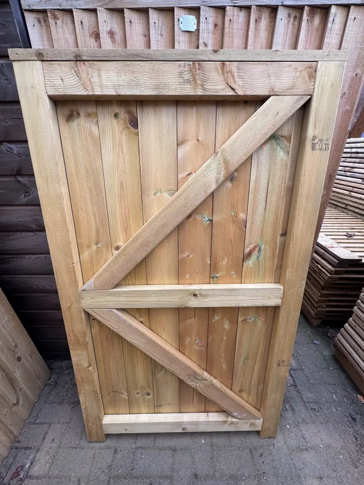 39 Chart Shiplap Single Sided Garden Gate 1007m Wide x 1700mm High Clearance
