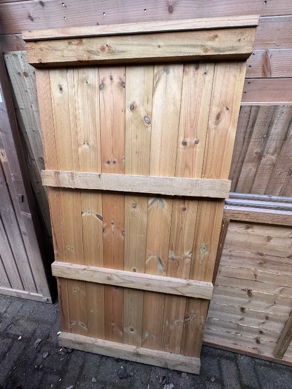 31 Chart Shiplap Single Sided Fence Panel  860mm Wide x 1650mm High Clearance