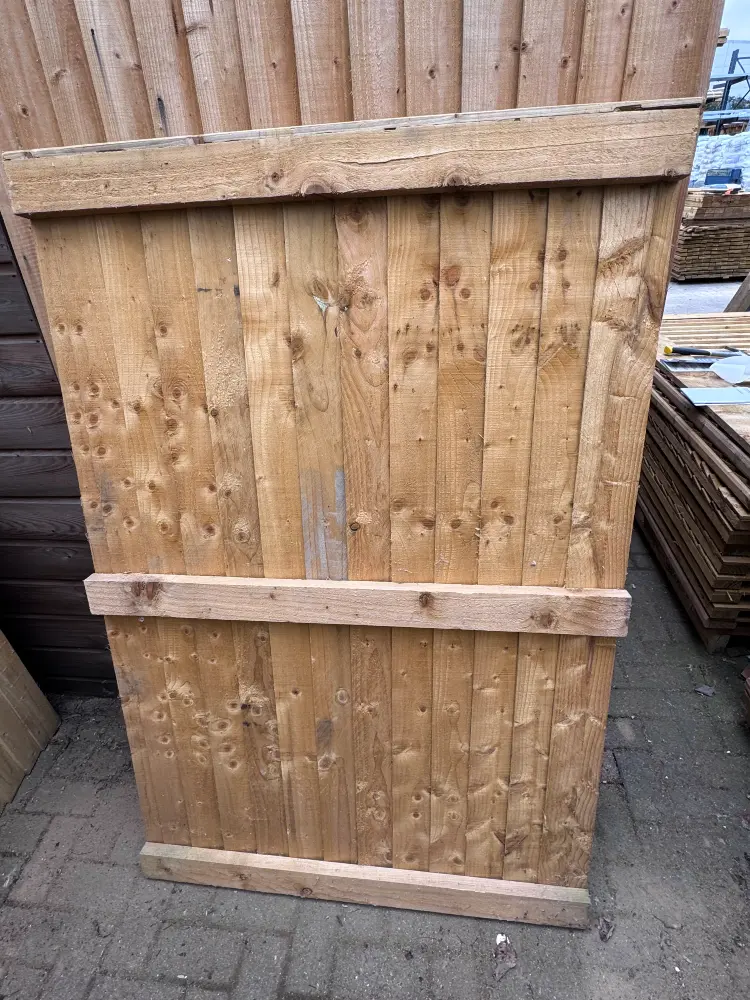 37 Featheredge Close Boarded Fence Panel 1010mm Wide x 1510mm High Clearance