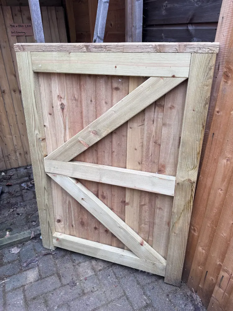 20 Chart Featheredge Garden Gate 905mm Wide x 1236mm High Clearance