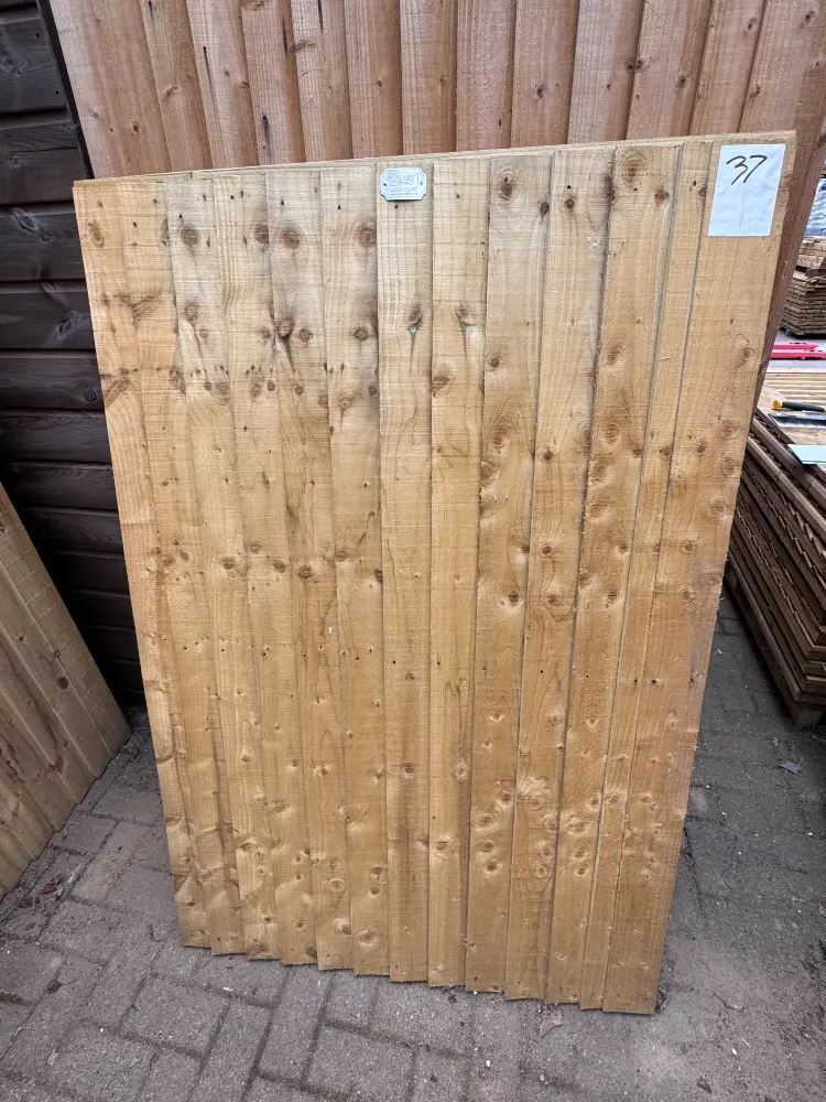 37 Featheredge Close Boarded Fence Panel 1010mm Wide x 1510mm High Clearance