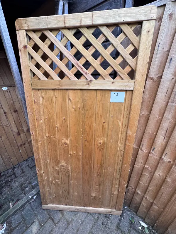 16 Tongue And Groove Lattice Top Garden Gate 1.8m High x 900mm Wide Clearance